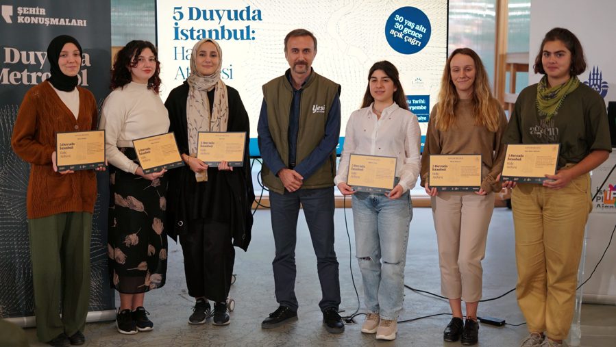 5 Duyuda İstanbul: Haliç Atölyesi 30 Yaş Altı Gençlere Düzenlendi}