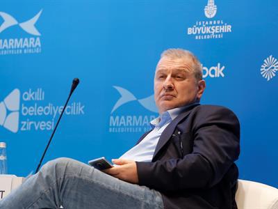 Akıllı Şehirlerin Geleceği Bu Zirve’de Konuşuldu}