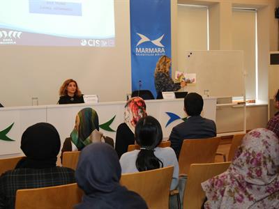 Okul Kütüphaneleri Bu Seminerde Konuşuldu}