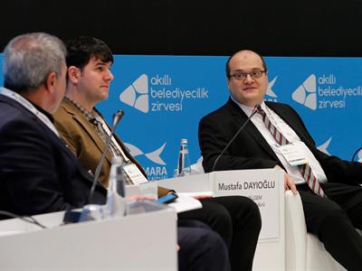 Akıllı Şehirlerin Geleceği Bu Zirve’de Konuşuldu}