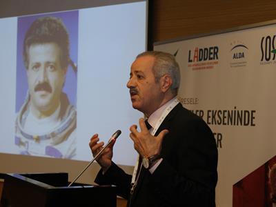 Göç ve Mülteciler Konferansı}