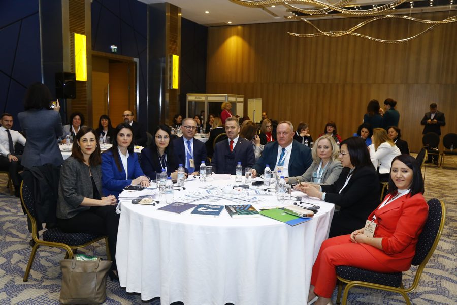 4. Güneydoğu Avrupa Kadın Beledı̇ye Başkanları Forumu İlham Verdi}